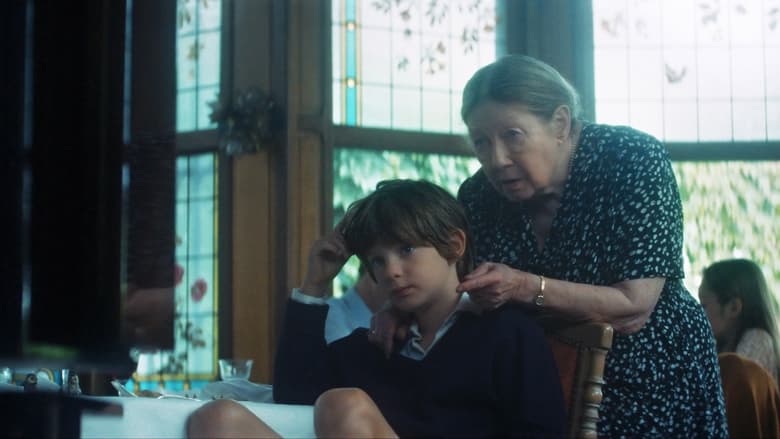 кадр из фильма Зрители!