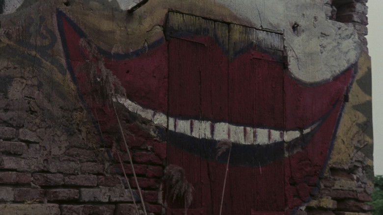 кадр из фильма Дом со смеющимися окнами