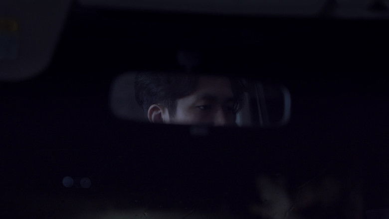 кадр из фильма In Between