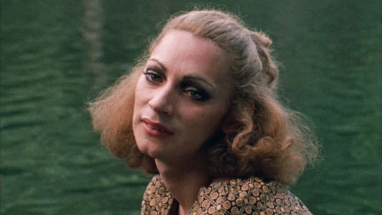 кадр из фильма Scarecrow in a Garden of Cucumbers