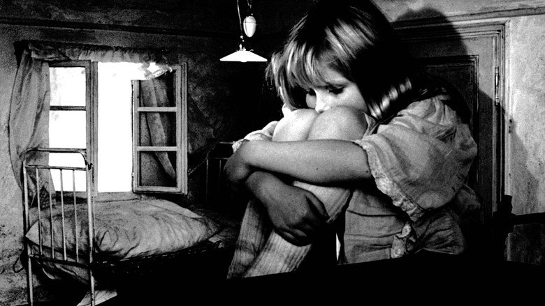 кадр из фильма Алиса