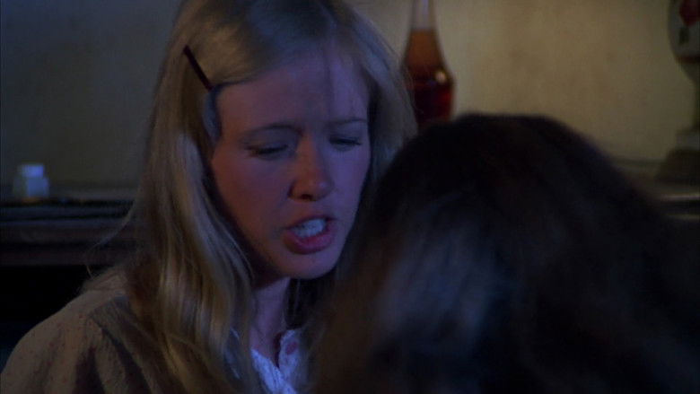 кадр из фильма Нехорошая мамаша