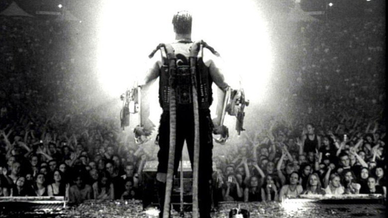 Rammstein: Anakonda im Netz