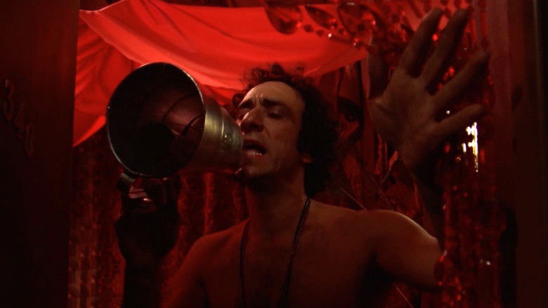 кадр из фильма The Ritz