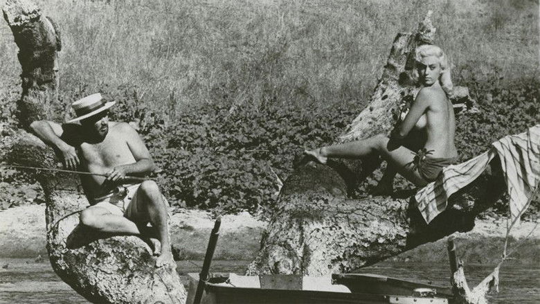 кадр из фильма The Immoral Mr. Teas