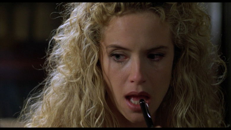 кадр из фильма Love Is a Gun