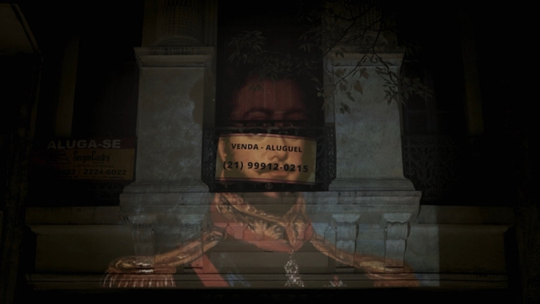 кадр из фильма A Noite das Garrafadas