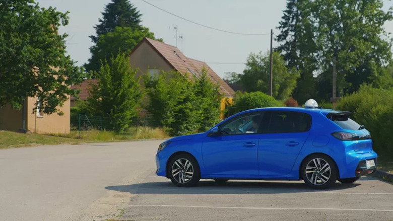 кадр из фильма Liberté, Égalité, Permis B