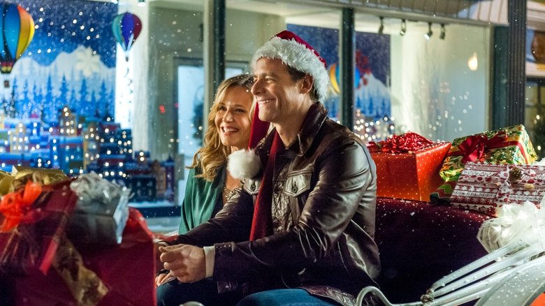 кадр из фильма Charming Christmas