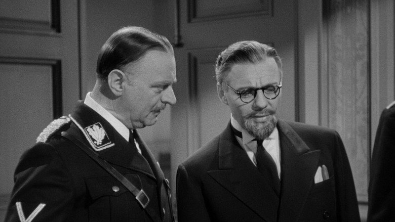 кадр из фильма Быть или не быть