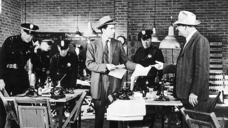 кадр из фильма The Captive City