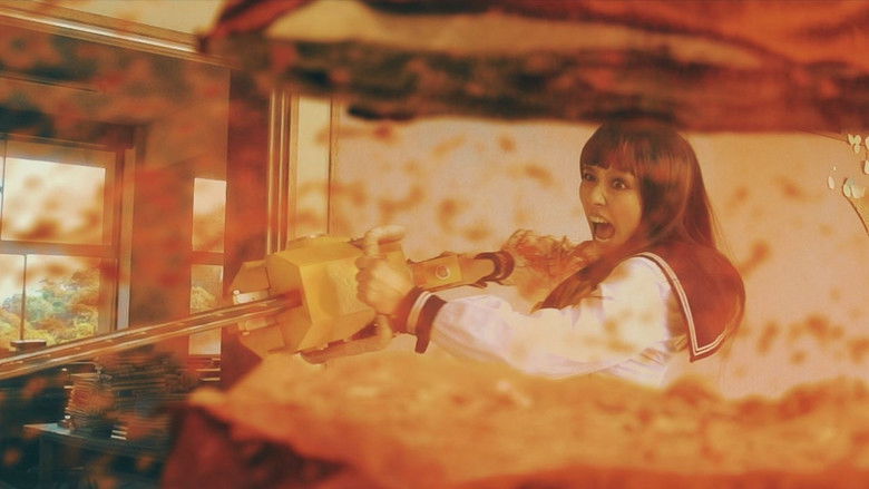 кадр из фильма 血まみれスケバンチェーンソー