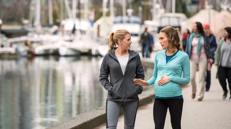 кадр из фильма Love Under the Rainbow