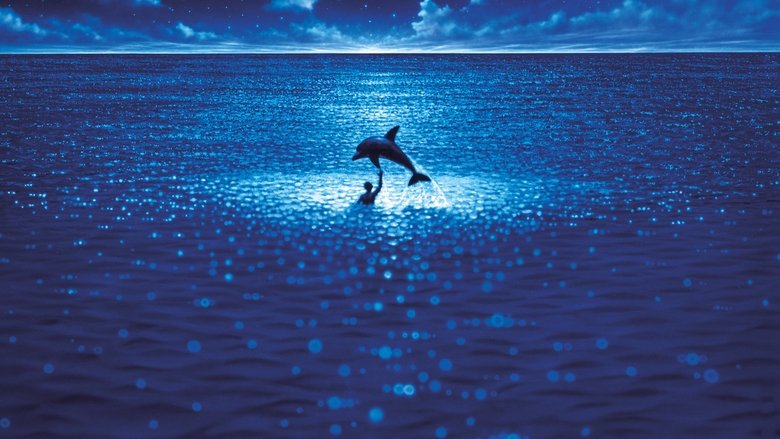 кадр из фильма Голубая бездна