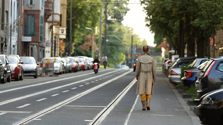 кадр из фильма Über uns das All