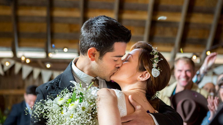 кадр из фильма Свадьба в стиле кантри