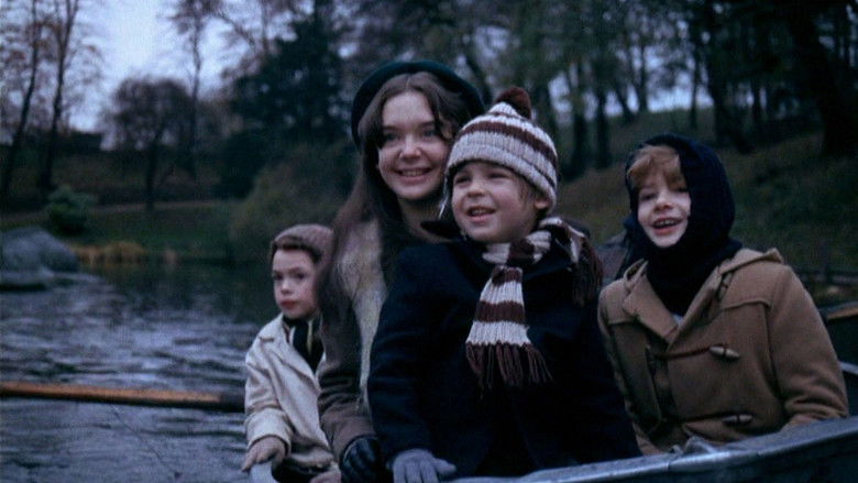 кадр из фильма Дом нашей матери