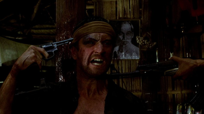 кадр из фильма Охотник на оленей