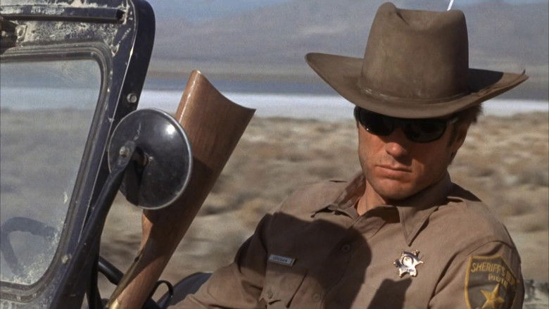 кадр из фильма Блeф Кугана