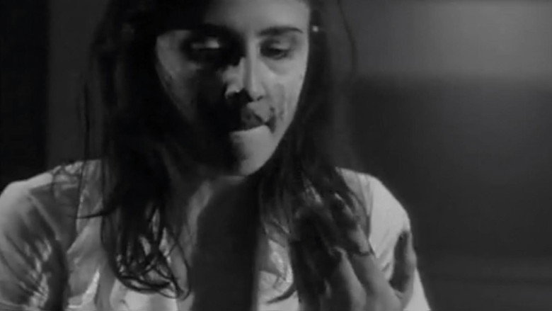 кадр из фильма Graveyard Alive: A Zombie Nurse in Love