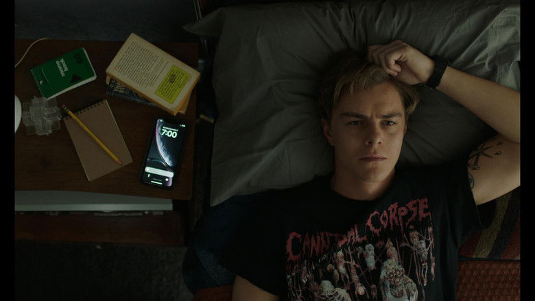 кадр из фильма The Shade