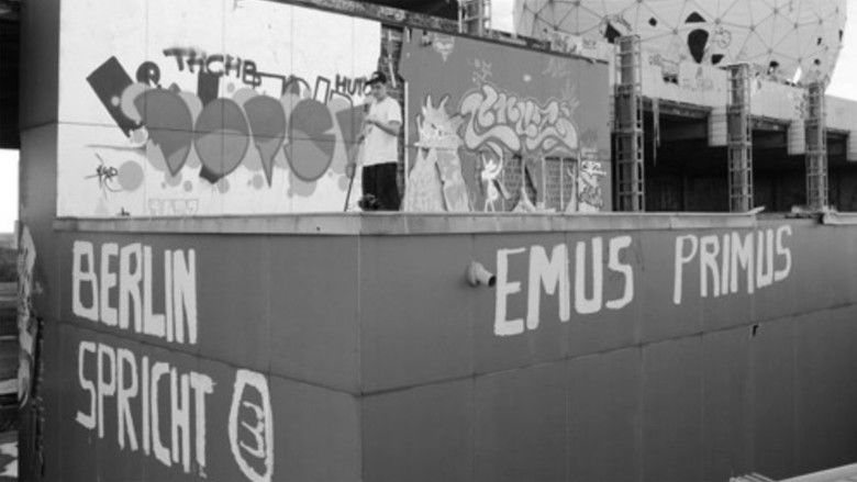 кадр из фильма Berlin spricht Wände