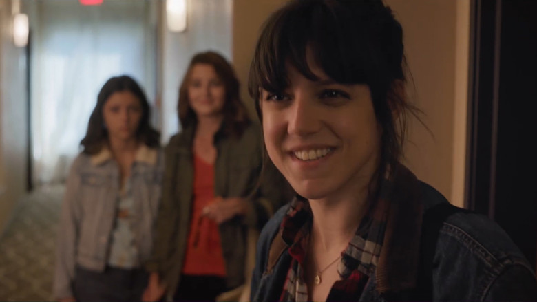 кадр из фильма Pretty Doesn't Hurt