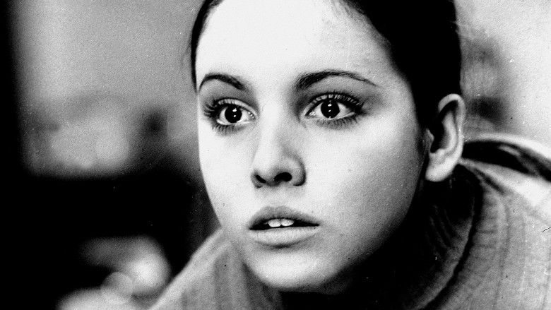 кадр из фильма Испанки в Париже