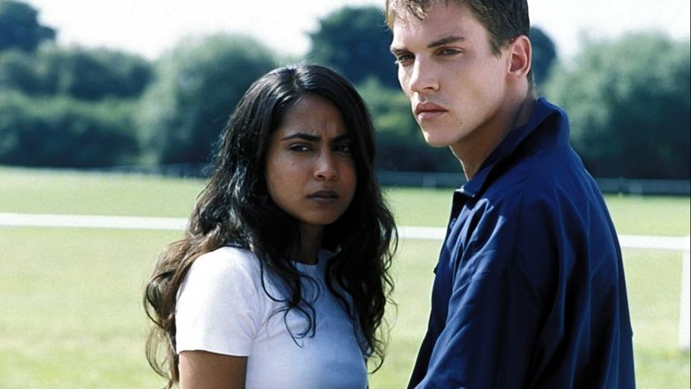 кадр из фильма Играй, как Бекхэм