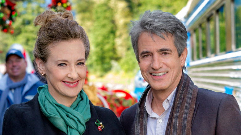 кадр из фильма Рождественский поезд