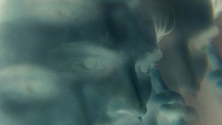 кадр из фильма OBSESSIF