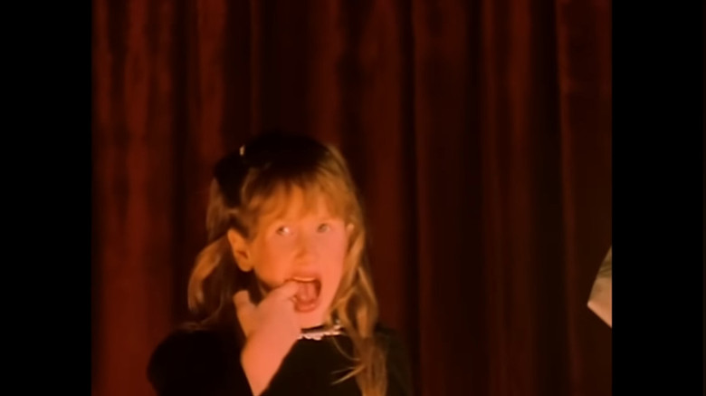 кадр из фильма Hole: Violet