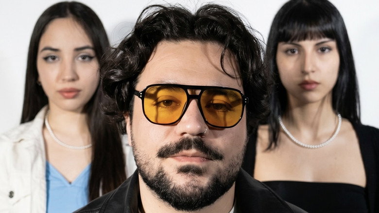 кадр из фильма Asli Kusur