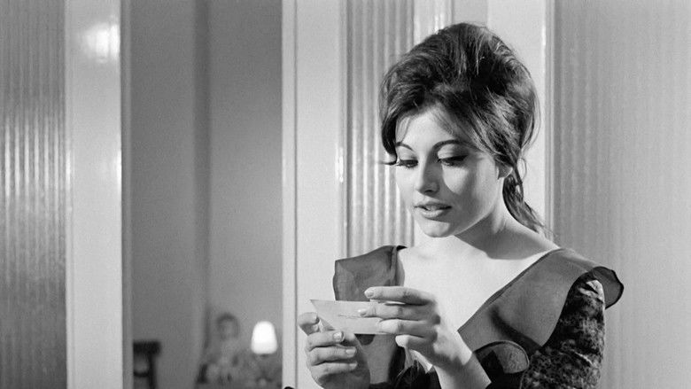 кадр из фильма Πάρε Κόσμε