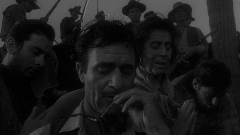 кадр из фильма Фурии