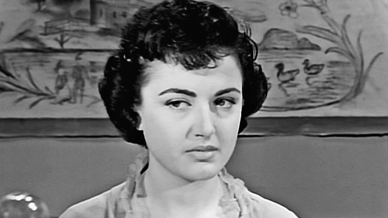 кадр из фильма Το κορίτσι της γειτονιάς