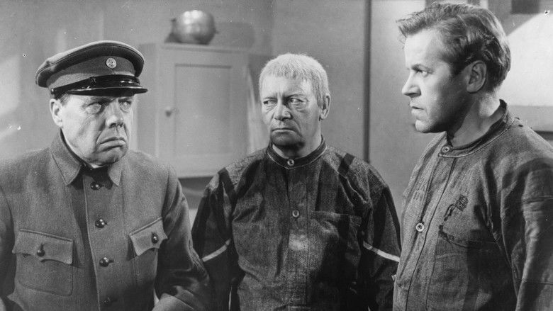 кадр из фильма Ristikon varjossa