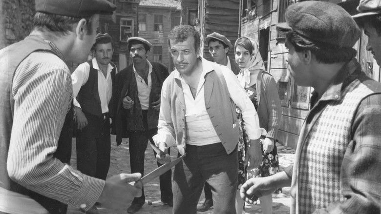 кадр из фильма Karakolda Ayna Var