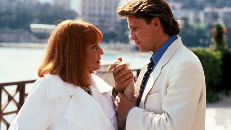 кадр из фильма Старая дама, входящая в море