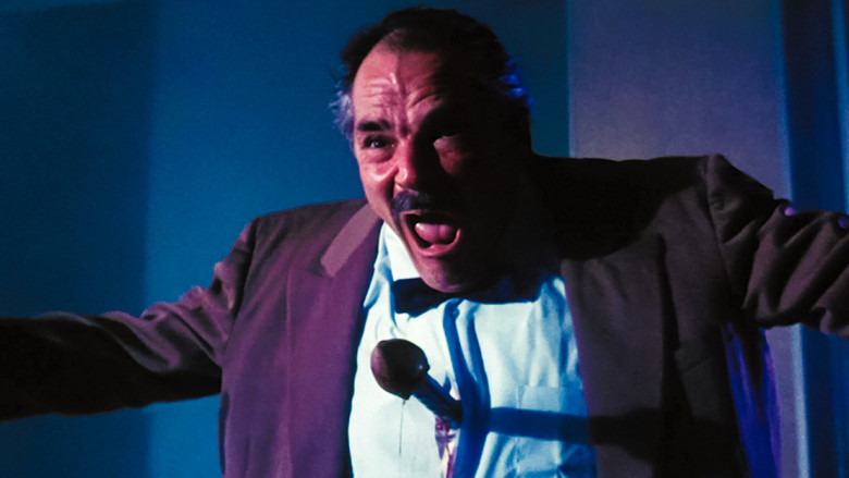 кадр из фильма Во власти идола