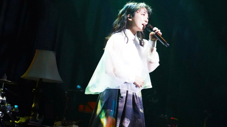 кадр из фильма MONE KAMISHIRAISHI “yattokosa” Tour 2024-25《kibi》