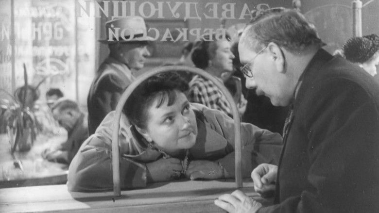 кадр из фильма Наши соседи