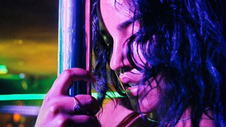 кадр из фильма Мектуб, моя любовь 2