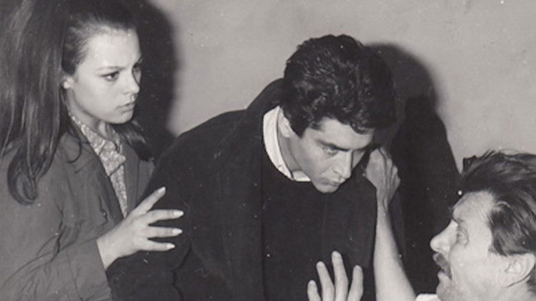 кадр из фильма Utanç Kapıları