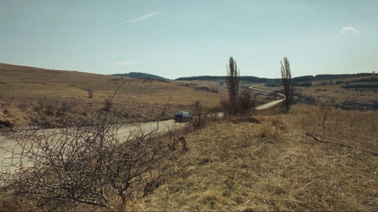 кадр из фильма Оно живёт