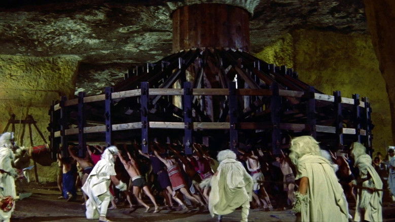 кадр из фильма Maciste, l'uomo più forte del mondo