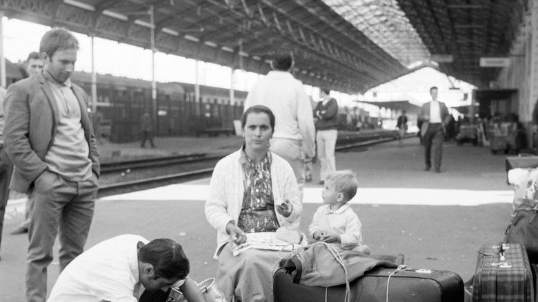 кадр из фильма Nous sommes venus