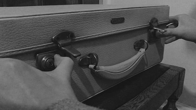 кадр из фильма No Return