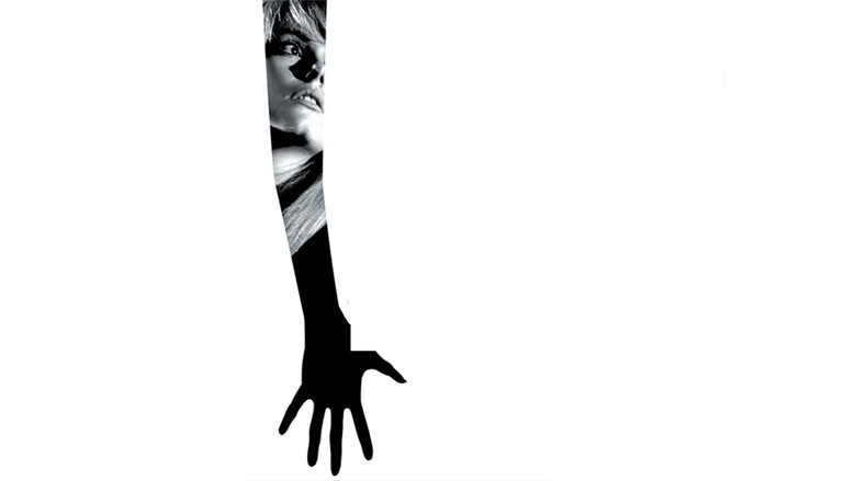 кадр из фильма Отвращение