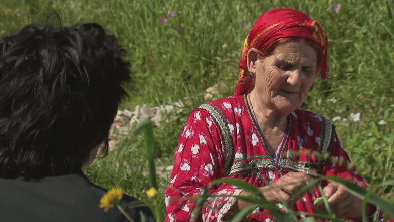 кадр из фильма Madame la France, ma mère et moi